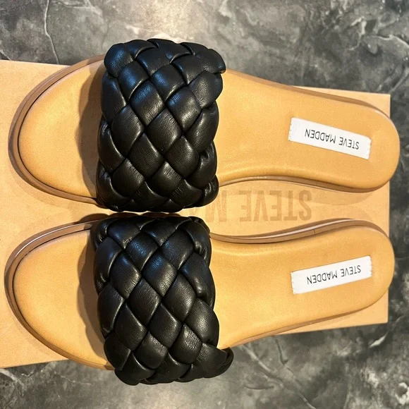 Steve Madden Flat Sandals - Picture 3 of 4